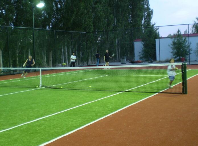 人造草坪優(yōu)良特性多，普及趨勢越來越明顯